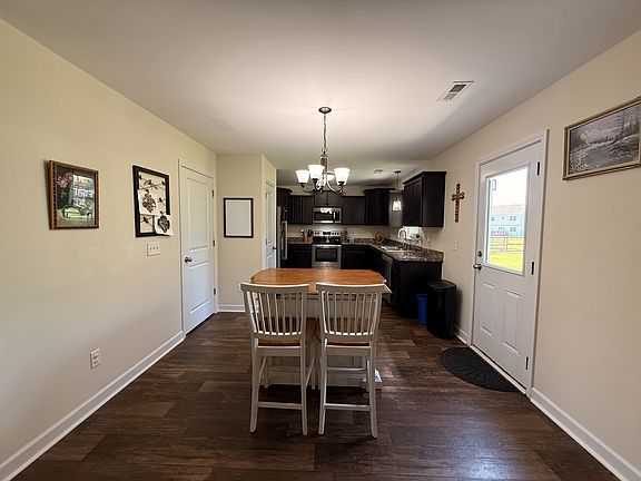 5th image of 305 Agatha Ct