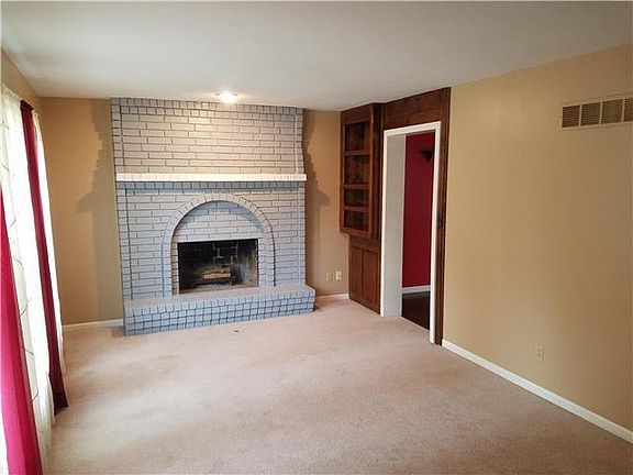 5th image of 202 N Painter Ct