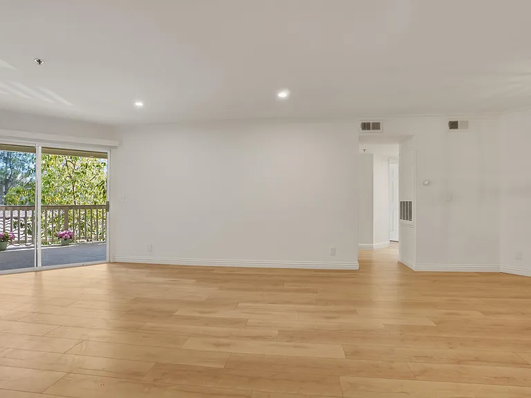675 Oak Run Trl #301 — Photo 10