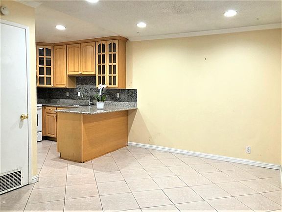 5th image of 312 Vida Leon Ct