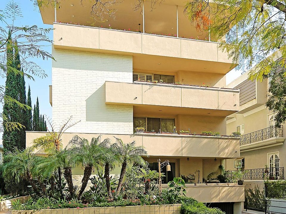 2nd image of 344 N Palm Dr #7