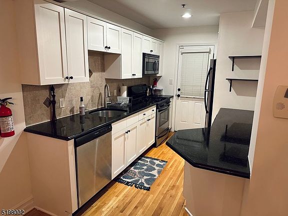 2nd image of 17 Church St Unit 7