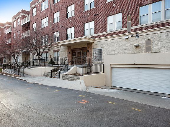 5th image of 118 S Washington St Ste B314