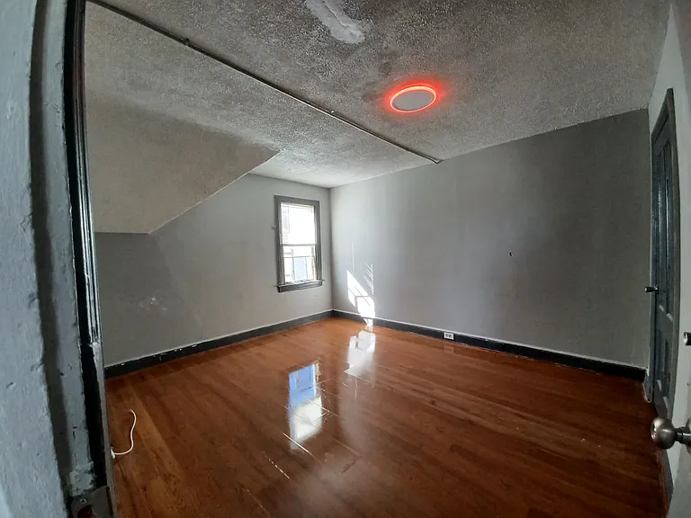166 Wood St #3 — Photo 6