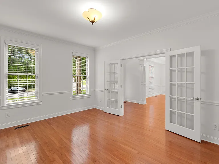 1610 Twin Square Way — Photo 10