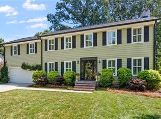 3712 Wynnewood Dr, Greensboro, NC 27408