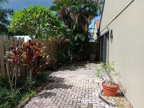 2nd image of 1403 39th Ave #1403