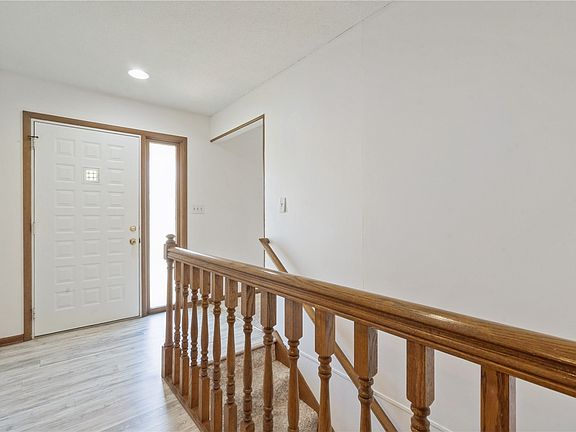3rd image of 320 Eastland Dr SE