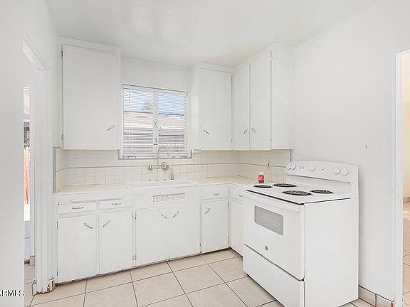 4th image of 2424 E AMELIA Avenue