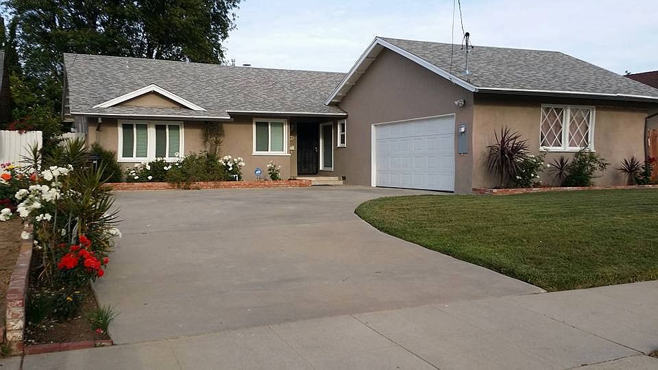 1st image of 10044 Petit Ave