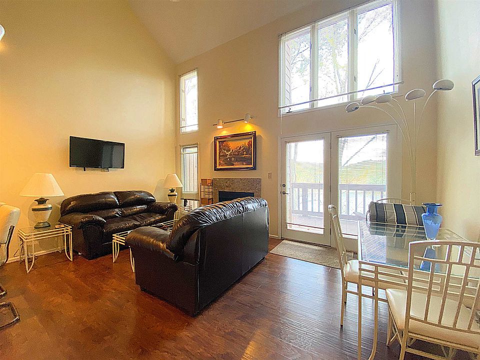 1st image of 4068 E Eagle Bay Dr #46)