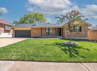 726 Clairfield Dr, Fenton, MO 63026