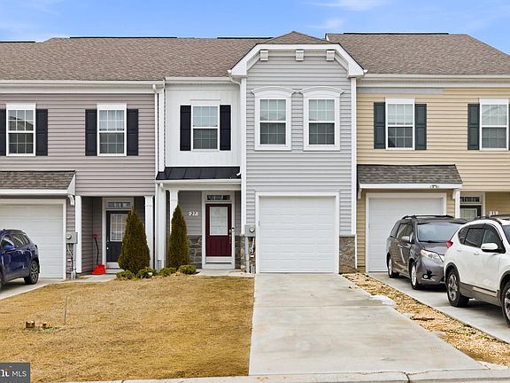 2nd image of 27 Kirby Ct