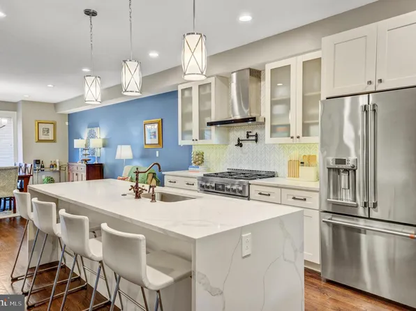 2009 North St, Philadelphia, PA 19130
