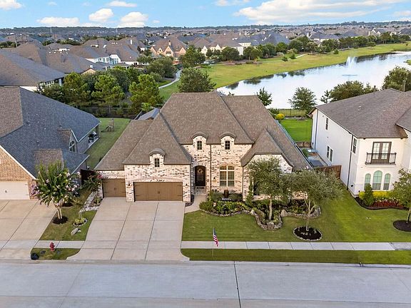 3rd image of 2710 Merlin Way