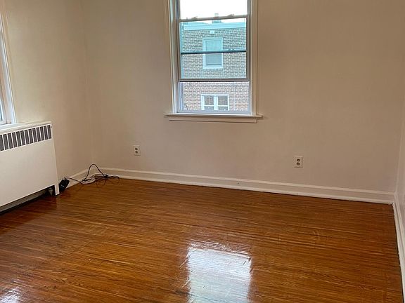 3rd image of 6323 Sylvester St Floor 2