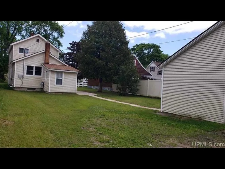 304 S 17th St — Photo 3