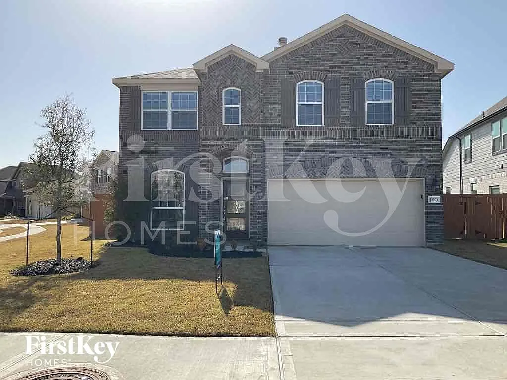4 bed, 2.5 bath, 2541 sqft, $3,010 — Photo 1
