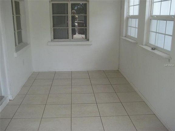 5th image of 803 Cohassett Ave
