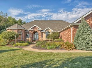 4 White Tail Ln, Monticello, IL 61856