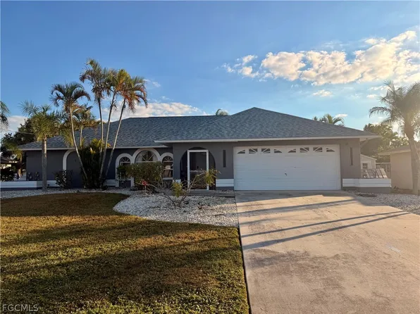 402 SE 8th St, Cape Coral, FL 33990
