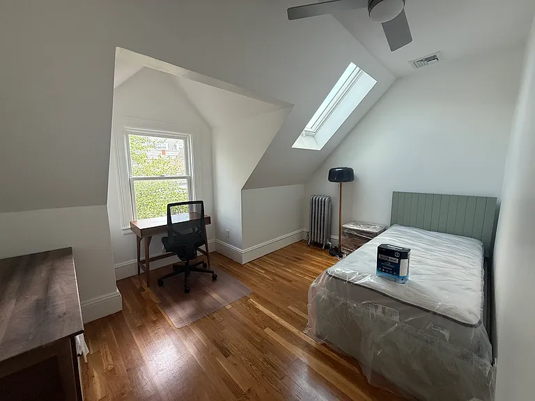 96 Munroe St #2 — Photo 37