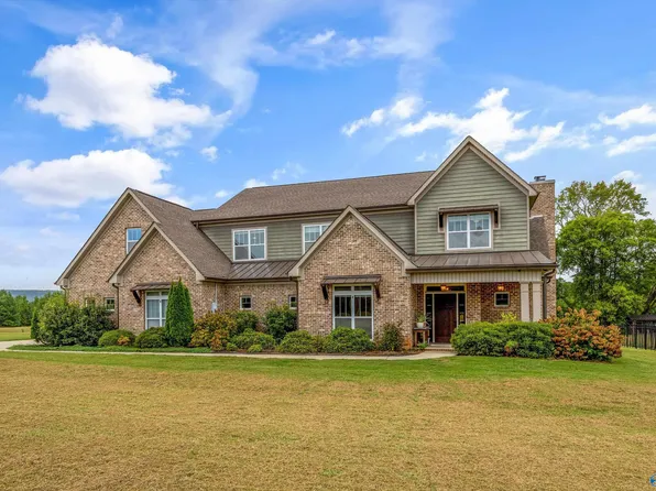 329 Sharps Cove Rd, Gurley, AL 35748