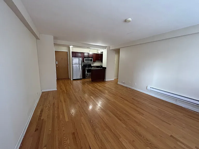 4180 Marine Terrace Apartments — Photo 96