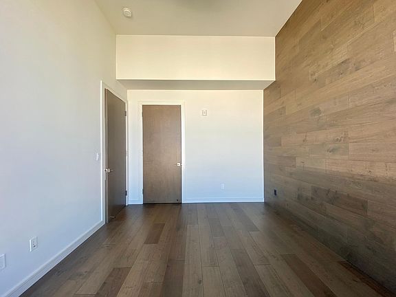 4th image of 600 S Van Ness Ave #506
