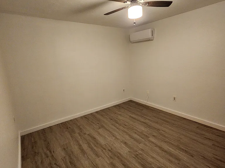 5343 Midland Rd — Photo 14