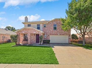 7976 Meadow View Trl, Fort Worth, TX 76120