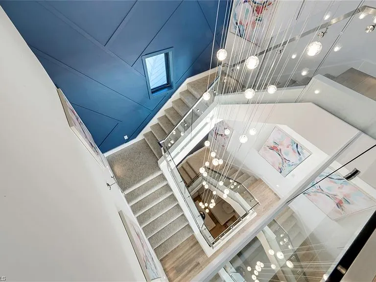 103 Saint Lucia Ln — Photo 38