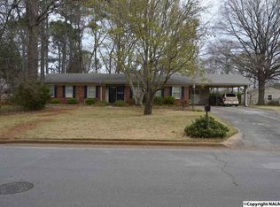 2406 Greenwood Dr SE, Decatur, AL 35601