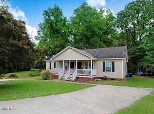158 Creekside Dr, Four Oaks, NC 27524