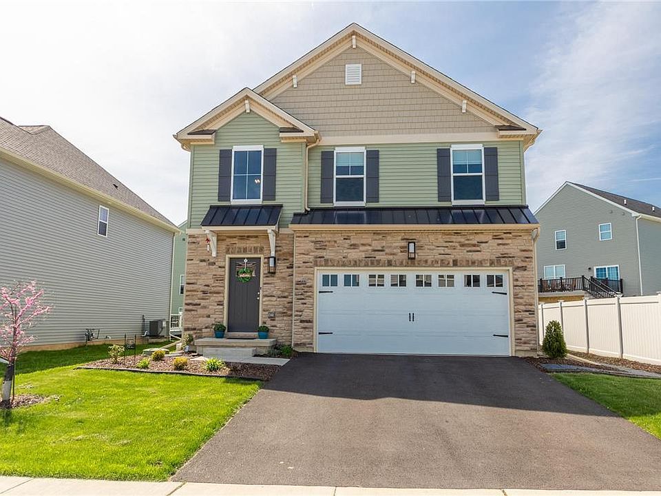 1st image of 324 Kingsbarns Ln