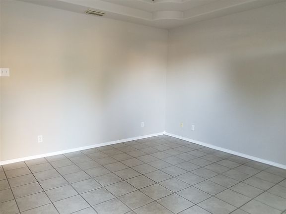 5th image of 4716 Los Cerezos Dr