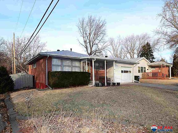 2nd image of 1521 N 76th St