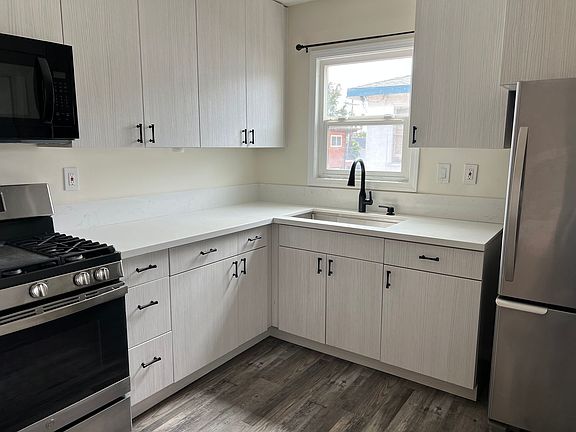 4th image of 182 Garrett Ave #186