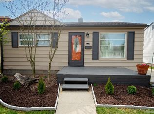 5948 Dudley St, Taylor, MI 48180