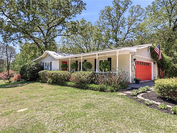 5th image of 238 Currahee Cir