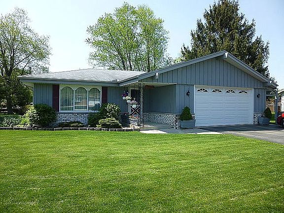 3rd image of 1315 W Daniel Ln