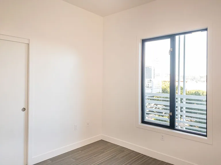 77 Bulkley Ave #7 — Photo 17
