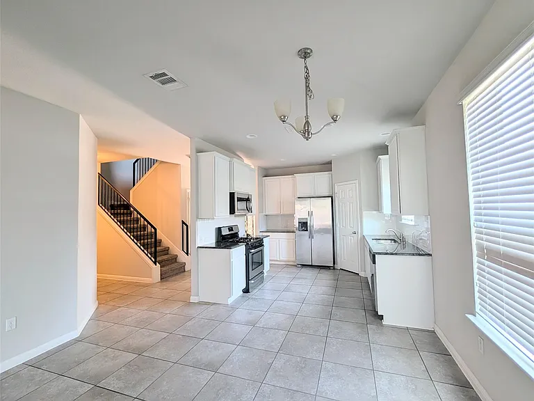 11000 Bruneau Trl — Photo 4