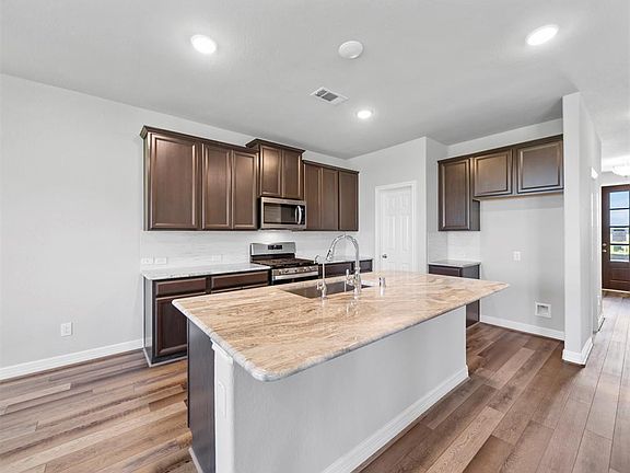 4th image of 2114 Islawild Way