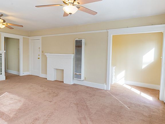 2nd image of 1109 Loma Ave #1111