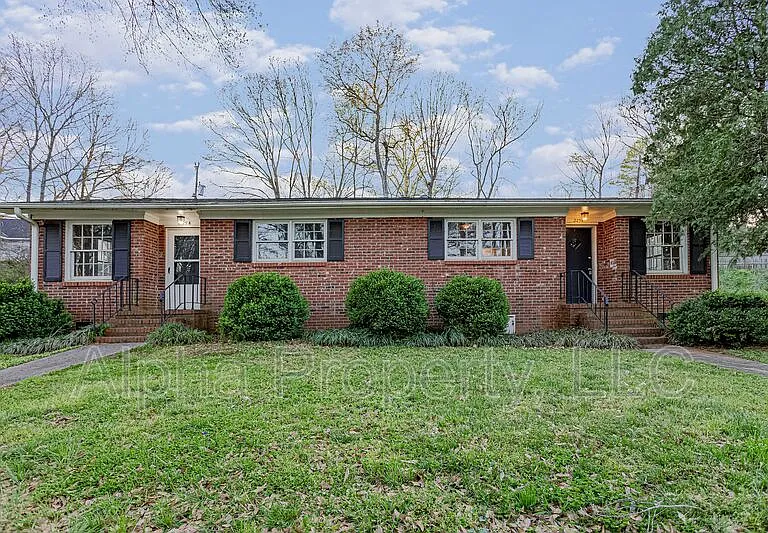 225 Berea Forest Cir #B — Photo 1