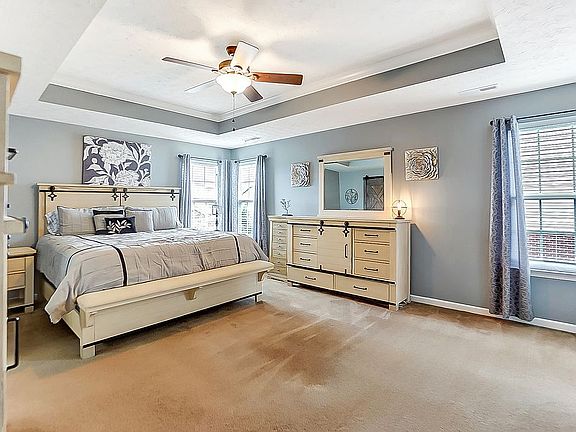 4th image of 3264 Blue Springs Dr