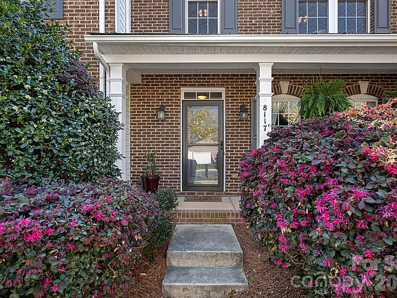 3rd image of 8117 Bridgegate Dr