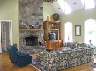 101 Plantation Ln, Hampstead, NC 28443