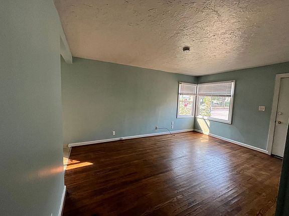 2nd image of 236 N Skidmore St #236